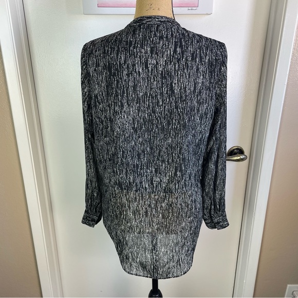 Banana Republic Top Blouse Small Long Sleeve Black White Classic Contemporary - Picture 5 of 8